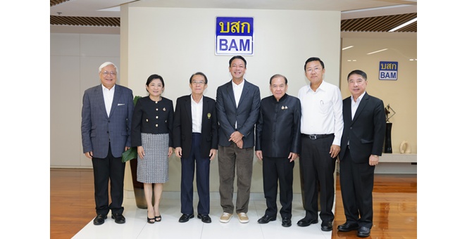 BAM เปิดบ้านต้อนรับ 2 คณะกรรมาธิการวุฒิสภา ชูแนวคิดเปลี่ยน “หนี้เสีย” ให้เป็น “หนี้สุข” ผลักดันนโยบายแก้หนี้ที่เป็นธรรมและยั่งยืน สร้างโอกาสใหม่ให้คนไทย