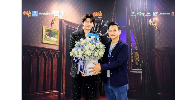 OCEAN LIFE ไทยสมุทรประกันชีวิต จัดเต็มกิจกรรมแน่นบูท เอาใจนนท์แฟมและแฟนคลับ 5 ศิลปิน T-POP แห่งยุค ใน “CLUB 30 Concert”